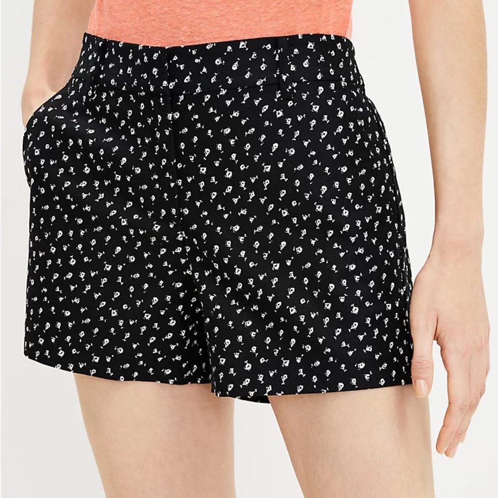 NWT - LOFT Riviera Shorts in Rose Print - Size 0